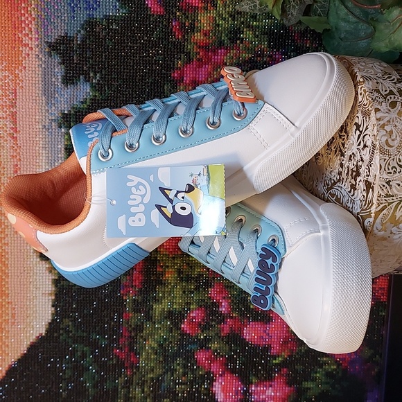 Womens Bluey & Bingo Court Sneakers - Picture 3 of 11